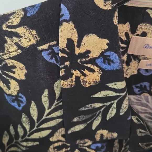 Tommy Bahama Tropical Short Sleeve Shirt - Picture 3 of 10